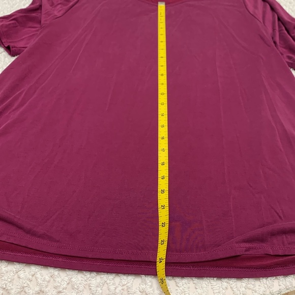 Fuchsia blouse - Picture 6 of 6